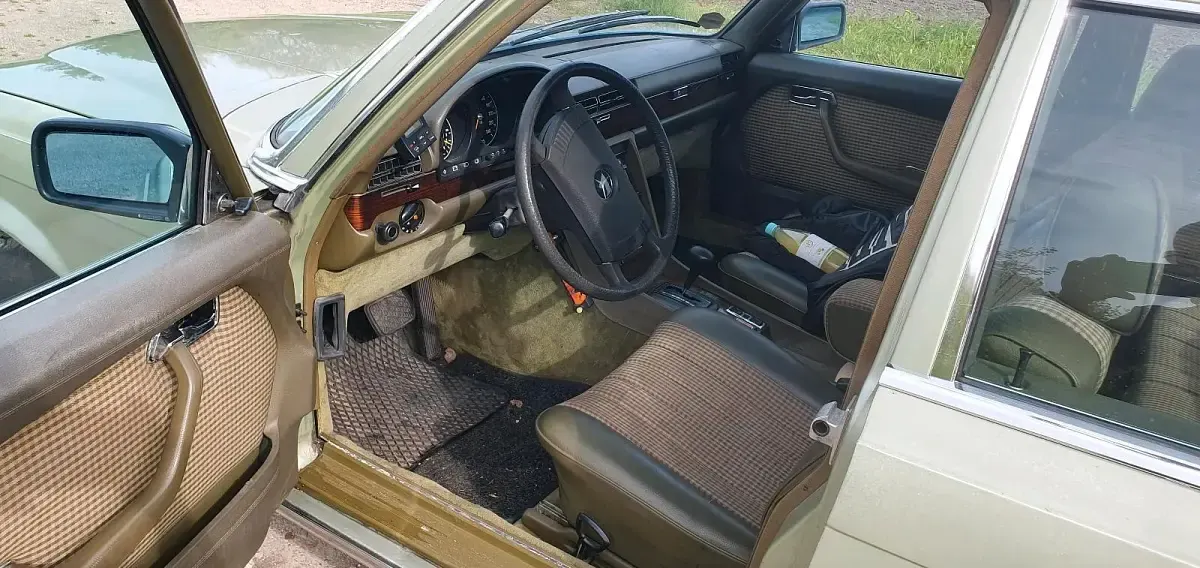 Gebraucht Mercedes 280 SE 190 PS (139 kW) 1978 Grün Limousine