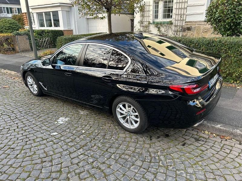 Gebraucht BMW 520 190 PS (139 kW) 2021 Schwarz Limousine
