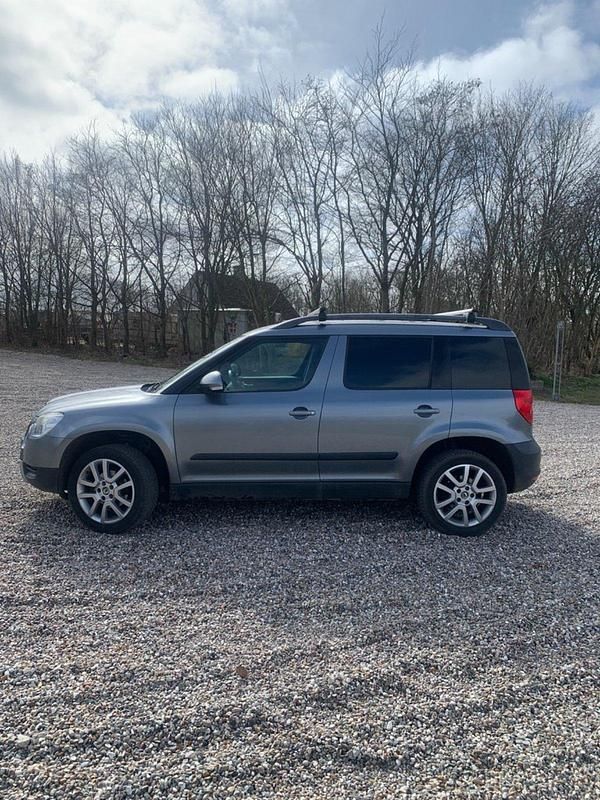 Gebraucht Skoda Yeti 110 PS (80 kW) 2010 Grau SUV