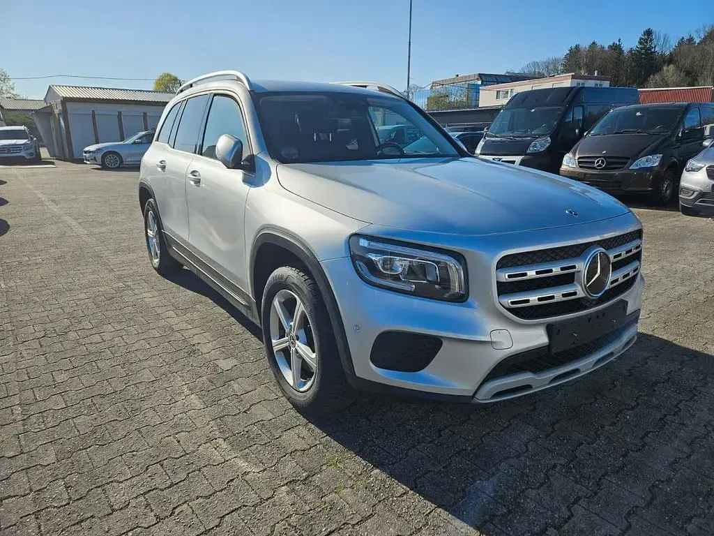 Gebraucht Mercedes GLB200 150 PS (110 kW) 2022 Silber SUV