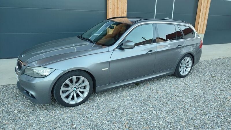Gebraucht BMW 330 Performance 245 PS (180 kW) 2010 Grau Kombi