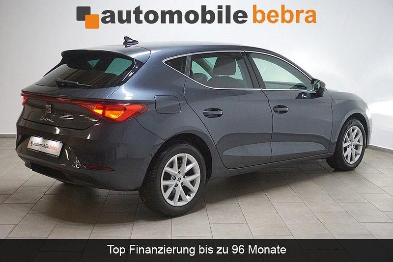 Second-hand Seat Leon Style 116 CP (85 kW) 2025 Gri Berlinǎ