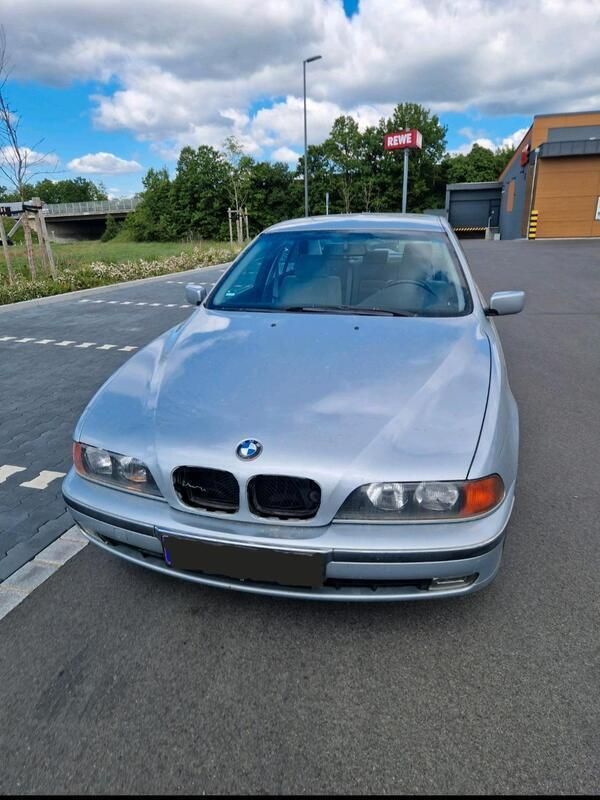 Silber Gebraucht 1996 BMW 523 Limousine | 1.600 € (Guter Preis) - Bild 1/4