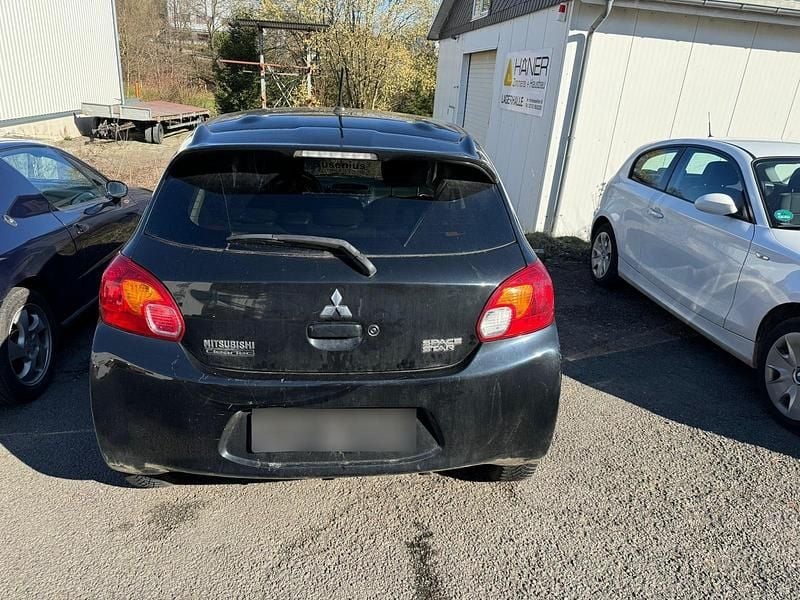 Gebraucht Mitsubishi Space Star 80 PS (58 kW) 2015 Schwarz Kleinwagen