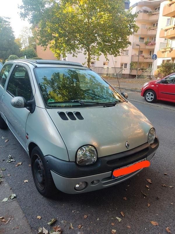 Grau Gebraucht 2002 Renault Twingo Expression Kleinwagen | 800 € (Superpreis) - Bild 1/4