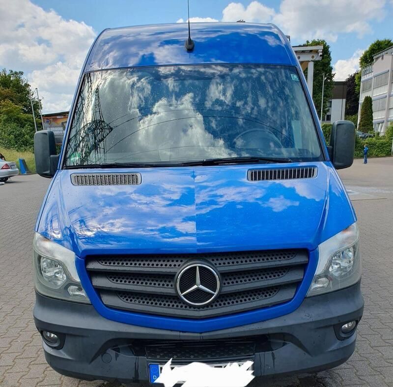 Blau Gebraucht 2018 Mercedes Sprinter Van | 16.500 € - Bild 1/4