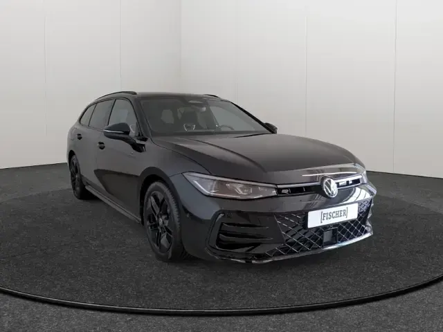Gebraucht VW Passat R-line 193 PS (141 kW) 2026 Schwarz Kombi