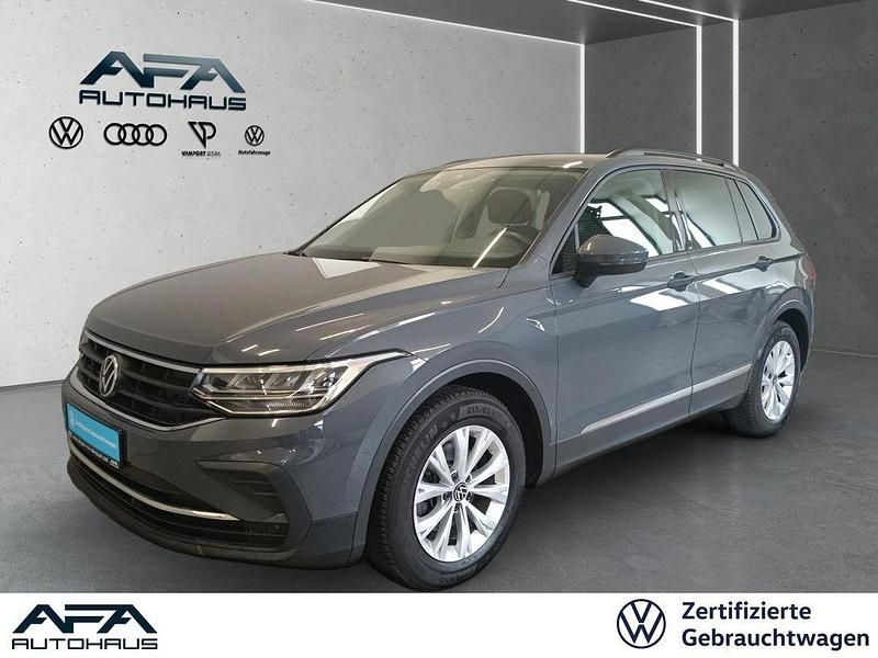 Grau Gebraucht 2021 VW Tiguan Life SUV | 21.950 € (Guter Preis) - Bild 1/4