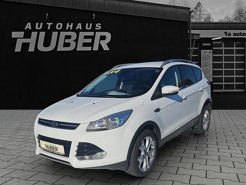 Gebraucht Ford Kuga Titanium 150 PS (110 kW) 2015 Weiß SUV
