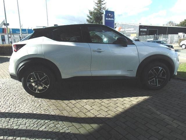 Gebraucht Nissan Juke N-Connecta 143 PS (105 kW) 2024 White/black SUV