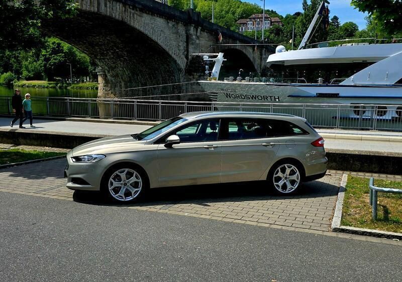 Gold Gebraucht 2016 Ford Mondeo Kombi | 17.300 € (Etwas zu teuer) - Bild 1/4