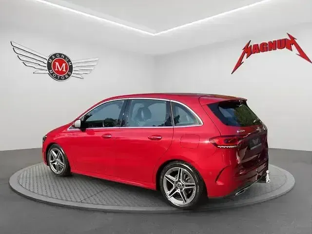 Gebraucht Mercedes B200 AMG 163 PS (119 kW) 2020 Rot Kleinwagen