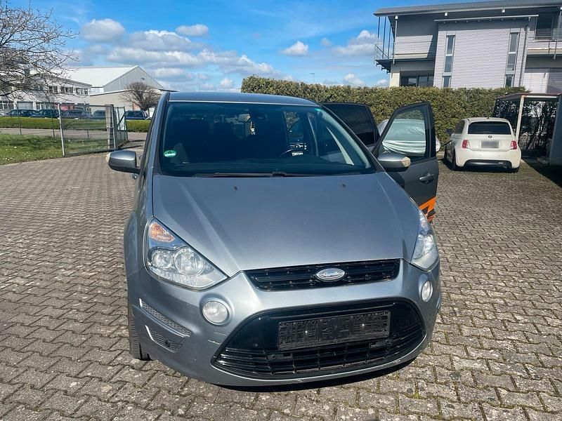 Gebraucht Ford S-MAX S 120 PS (88 kW) 2011 Silber Van / Kleinbus
