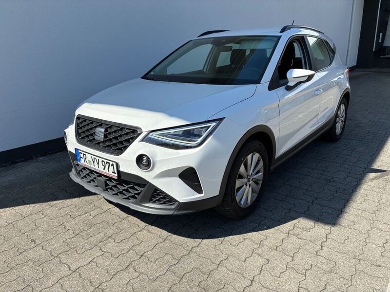 Weiß Gebraucht 2022 Seat Arona Style SUV | 15.895 € (Guter Preis) - Bild 1/4