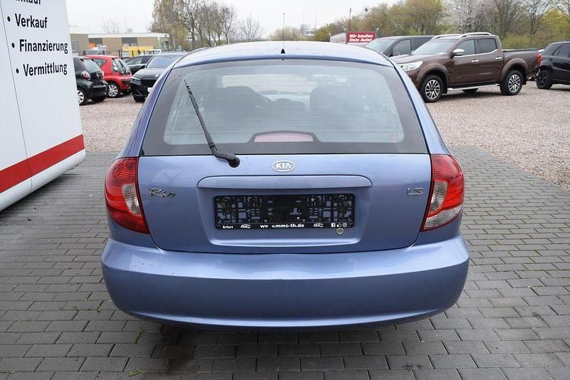 Używany Kia Rio 97 KM (71 kW) 2005 Niebieski Sedan/Limuzyna