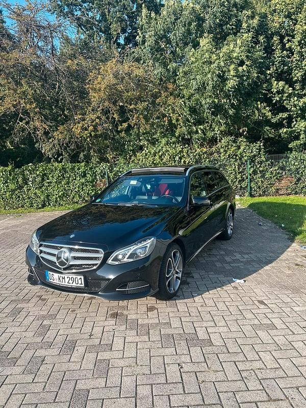 Schwarz Gebraucht 2014 Mercedes E350 Kombi | 14.499 € (Etwas zu teuer) - Bild 1/4