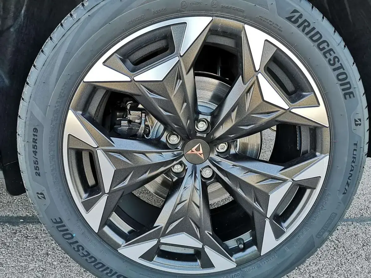 Neu Cupra Terramar VZ 265 PS (194 kW) 2026 Nachschwarz metallic SUV