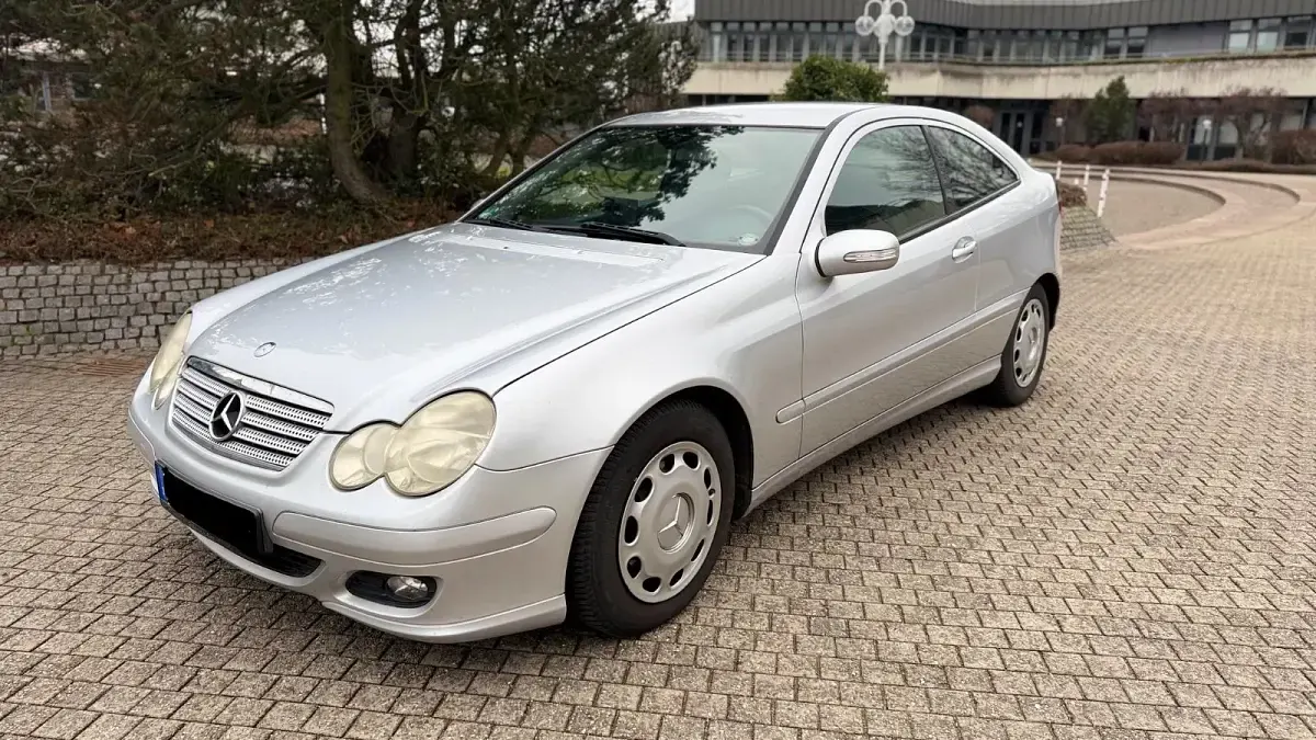Gebraucht Mercedes CLC200 122 PS (89 kW) 2005 Silber Coupé
