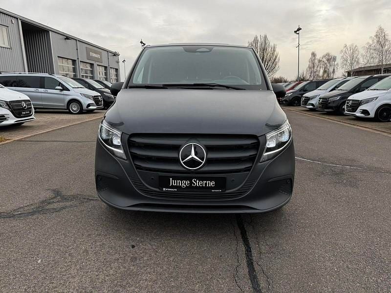 Gebraucht Mercedes Vito 136 PS (100 kW) 2024 Schwarzgrau Van