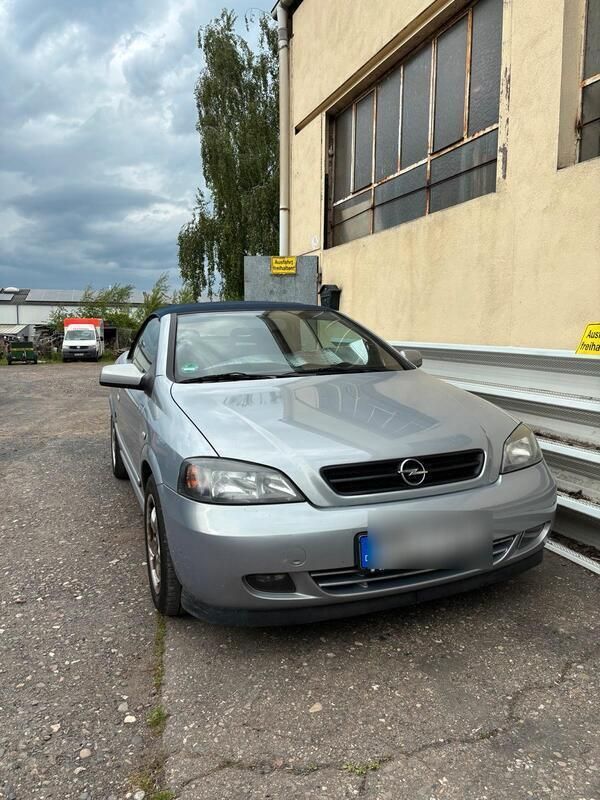 Grau Gebraucht 2002 Opel Astra Cabriolet Cabrio | 1.600 € - Bild 1/4
