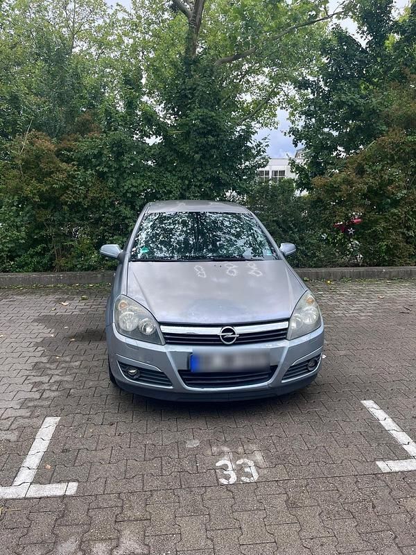Silber Gebraucht 2005 Opel Astra Limousine | 1.500 € (Guter Preis) - Bild 1/4