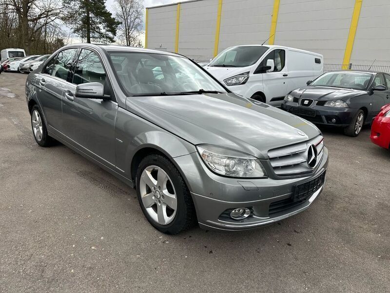 Silber Gebraucht 2010 Mercedes C200 Limousine | 6.950 € (Fairer Preis) - Bild 1/4