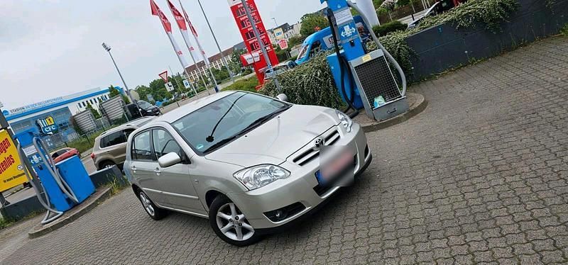 Grau Gebraucht 2004 Toyota Corolla Limousine | 3.500 € - Bild 1/4