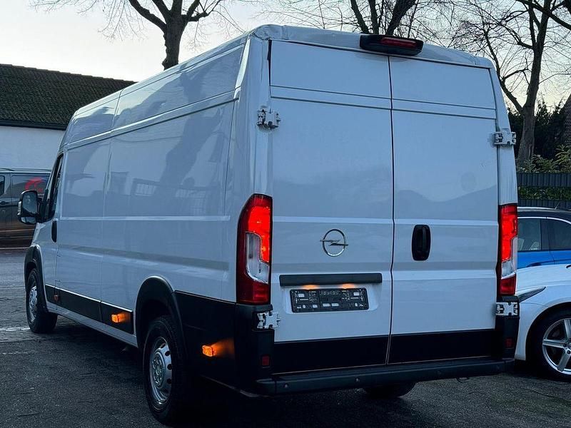 Gebraucht Opel Movano 165 PS (121 kW) 2023 Weiß Limousine