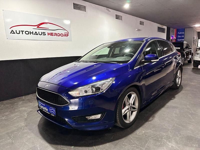 Blau Gebraucht 2015 Ford Focus Sport Limousine | 4.700 € (Fairer Preis) - Bild 1/4