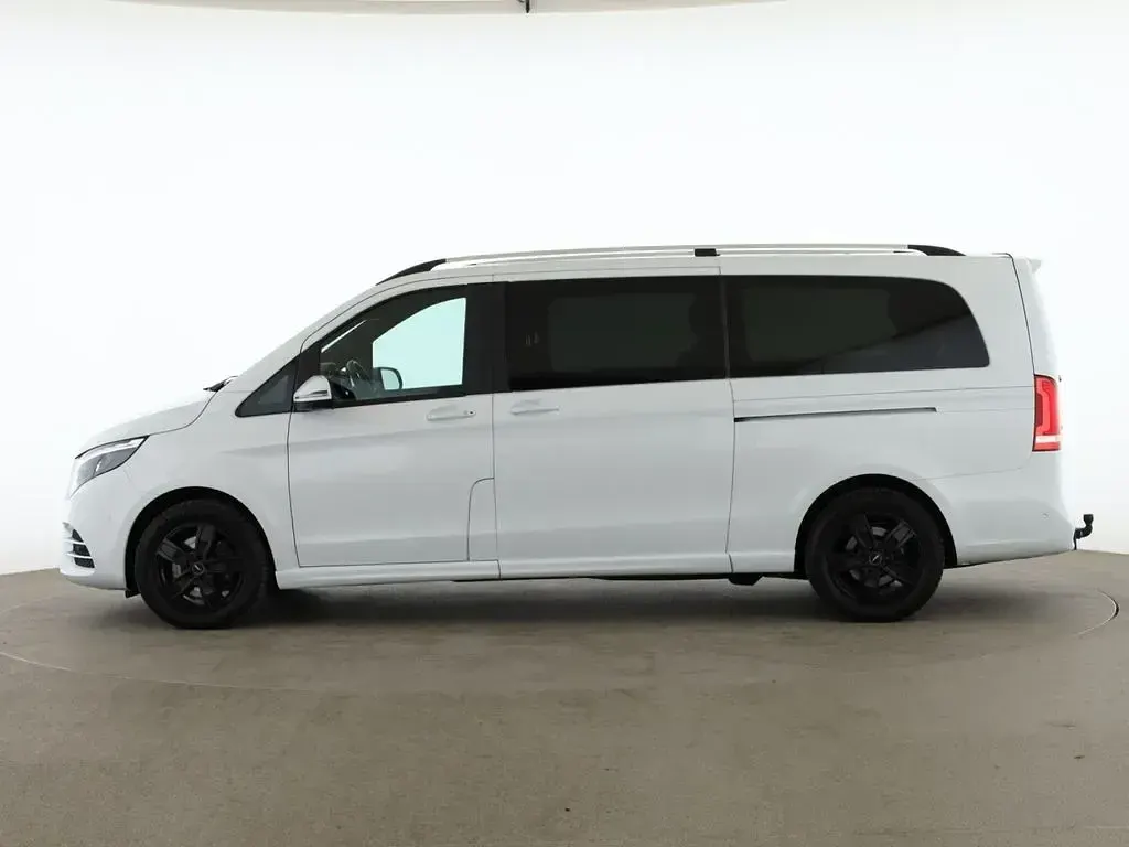 Gebraucht Mercedes V300 AMG 237 PS (174 kW) 2024 Weiß Van / Kleinbus