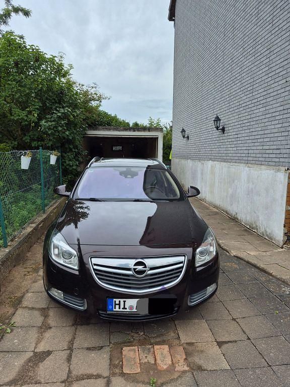 Braun Gebraucht 2013 Opel Insignia Kombi | 3.200 € (Superpreis) - Bild 1/4