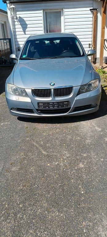 Second-hand BMW 325 218 CP (160 kW) 2005 Gri Berlinǎ