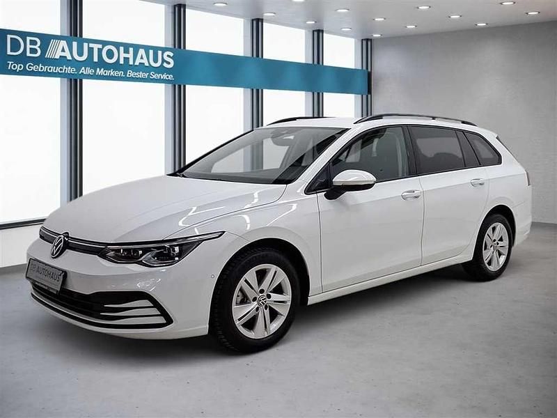 Weiß Gebraucht 2023 VW Golf VIII Life Kombi | 20.380 € (Guter Preis) - Bild 1/4