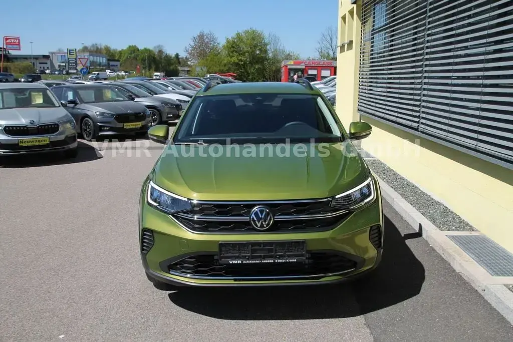 Neu VW Taigo Life 116 PS (85 kW) 2026 Grün SUV