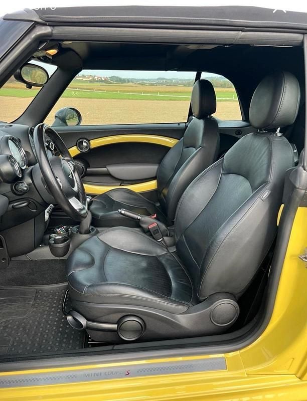 Gebraucht Mini Cooper S Cabriolet 175 PS (128 kW) 2010 Gelb Cabrio