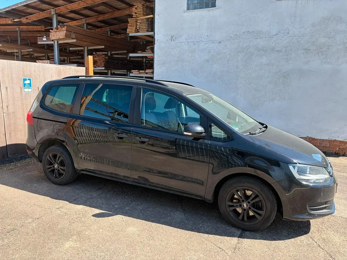 Gebraucht VW Sharan 140 PS (102 kW) 2013 Schwarz Van / Kleinbus