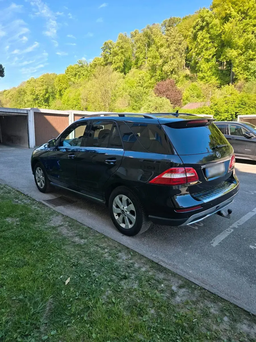 Gebraucht Mercedes ML350 258 PS (189 kW) 2012 Schwarz SUV