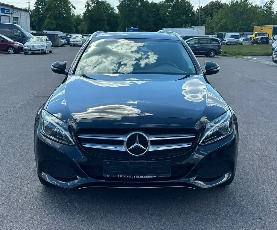 Gebraucht Mercedes C200 Avantgarde 184 PS (135 kW) 2016 Schwarz Limousine