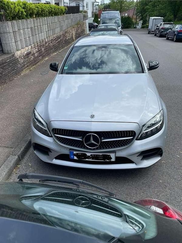 Grau Gebraucht 2018 Mercedes C200 Kombi | 15.999 € (Teuer) - Bild 1/4