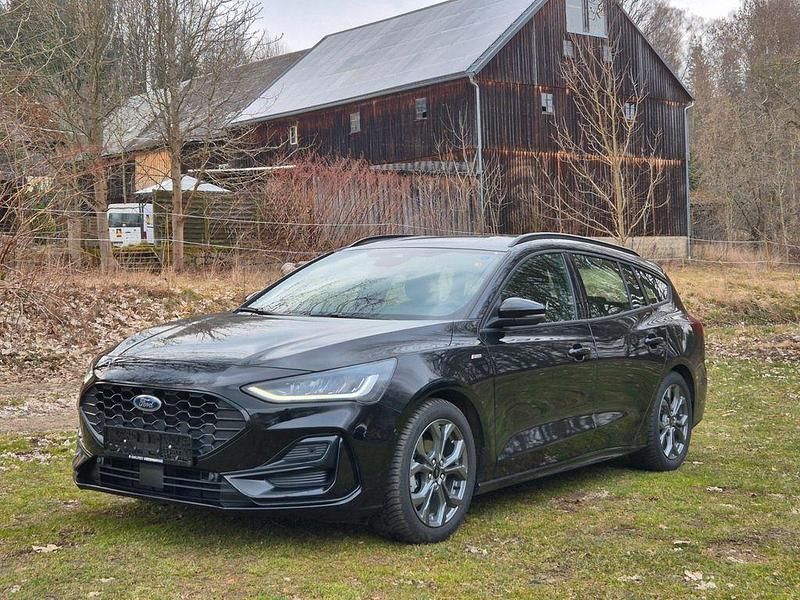 Gebraucht Ford Focus ST-Line 116 PS (85 kW) 2024 Schwarz Limousine