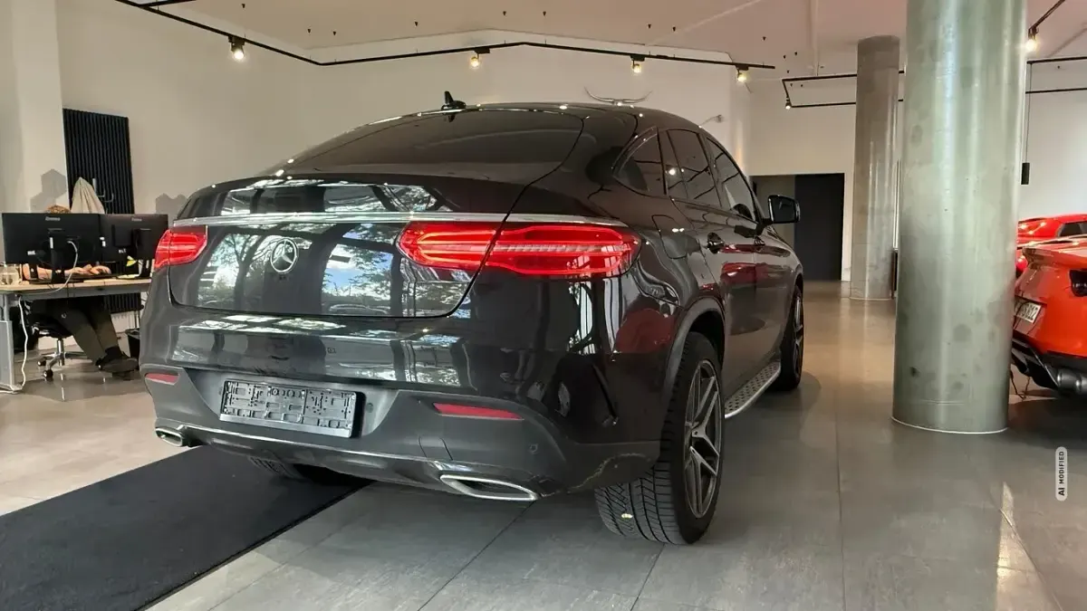 Gebraucht Mercedes GLE350 AMG line 258 PS (189 kW) 2019 Schwarz metallic SUV