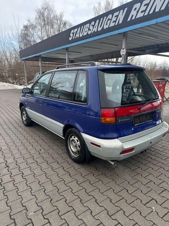 Gebraucht Mitsubishi Space Runner 122 PS (89 kW) 1998 Blau Van / Kleinbus