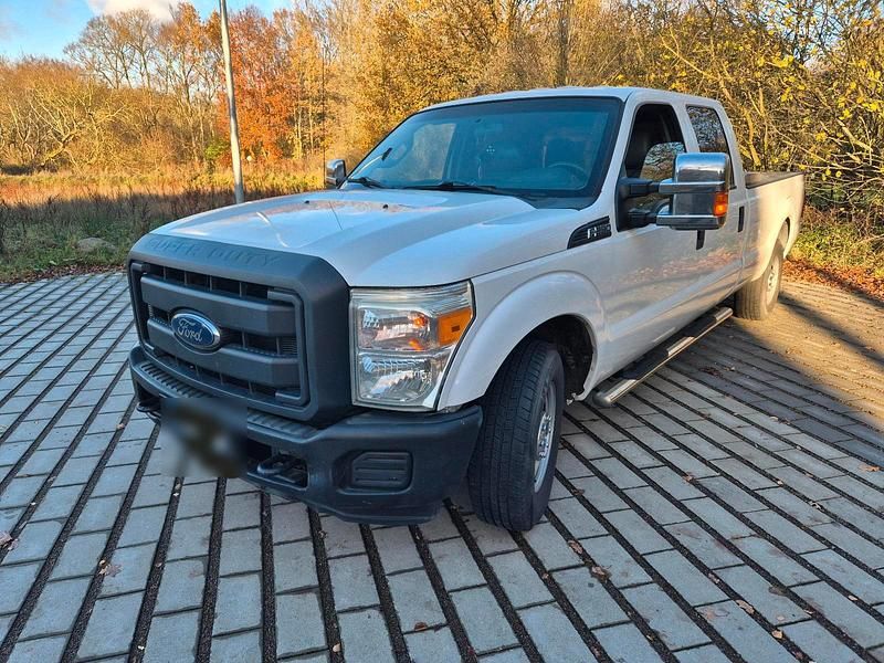 Gebraucht Ford F250 390 PS (286 kW) 2015 Weiß Pickup