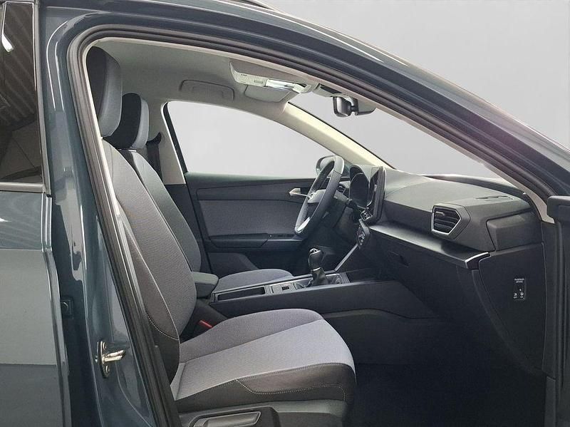 Neu Seat Leon Style 116 PS (85 kW) 2026 Blau Kombi