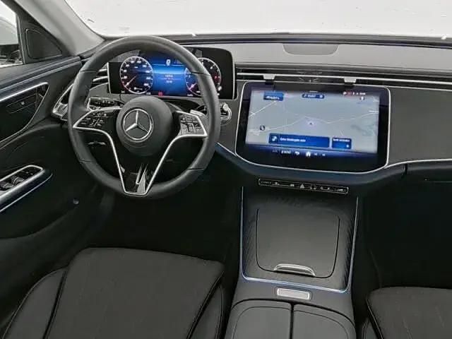 Usado Mercedes E220 Avantgarde 197 CV (144 kW) 2025 Blanco Familiar