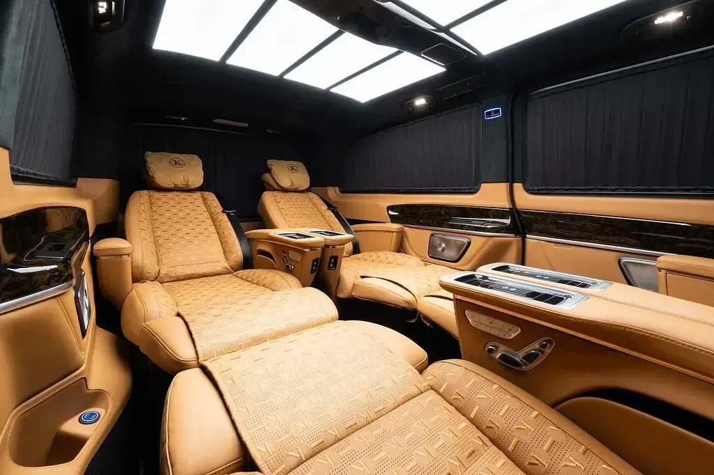 Neu Mercedes V300 Business 237 PS (174 kW) 2026 Schwarz Van / Kleinbus
