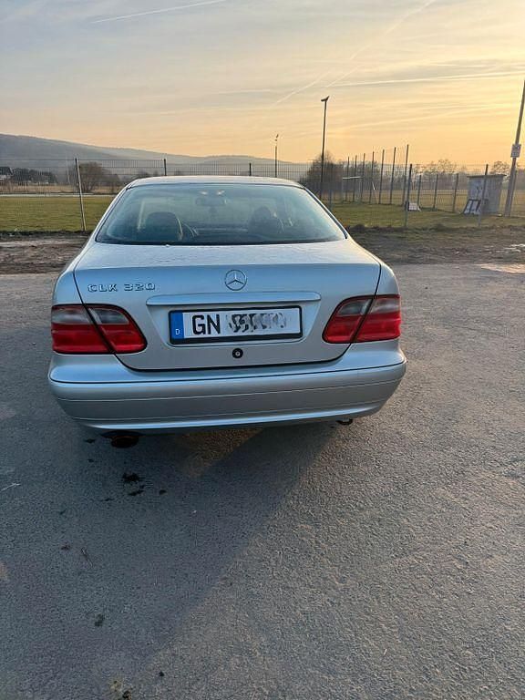 Gebraucht Mercedes CLK320 Elegance 218 PS (160 kW) 2000 Silber Coupé