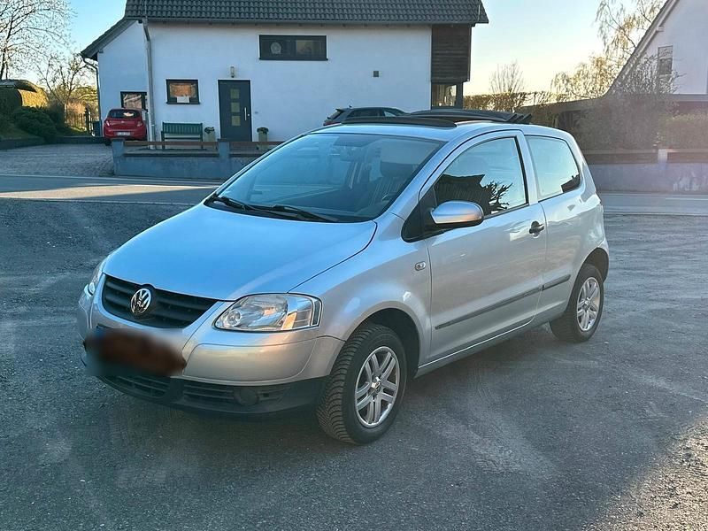 Second-hand VW Fox 54 CP (39 kW) 2006 Gri Hatchback