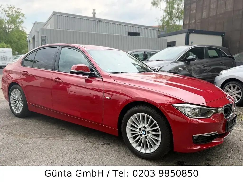 Gebraucht BMW 320 Luxury Line 184 PS (135 kW) 2013 Rot Limousine