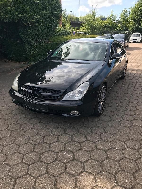 Schwarz Gebraucht 2004 Mercedes CLS350 Limousine | 5.950 € (Superpreis) - Bild 1/4